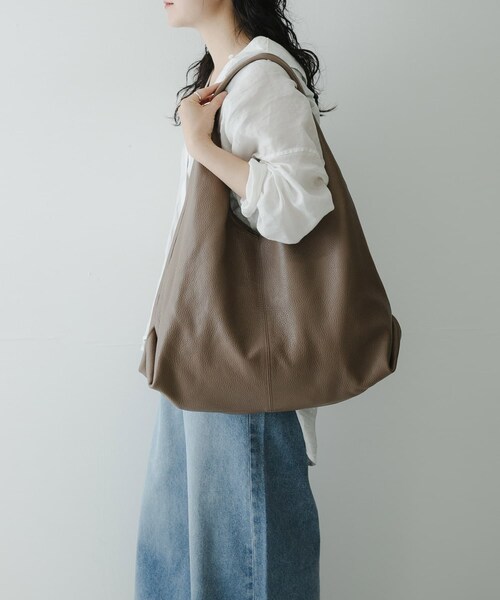 URBAN RESEARCH（アーバンリサーチ）の「ソフトレザーワンハンドルバッグ（トートバッグ・レディース・BLACK/L.BROWN・-）」の16枚目の写真