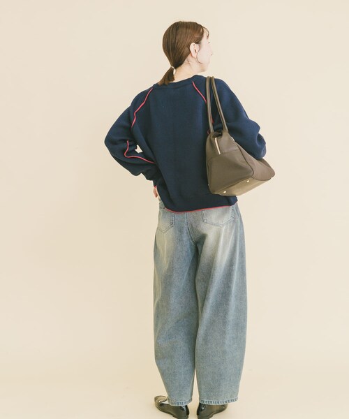 ITEMS URBANRESEARCH（アイテムズ アーバンリサーチ）の「デニムコクーンパンツ（デニムパンツ・レディース・WASHBLU/BLK・S/M）」の15枚目の写真