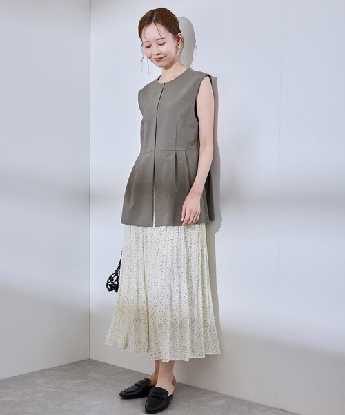 ROPE' PICNIC(ロペピクニック)の「【UV対応】【リネンライク・シリーズ】ペプラムジレベスト/通勤・セットアップ対応(ベスト・レディース・グレー/グレー系/ダークブラウン/ネイビー・38)」の21枚目の写真