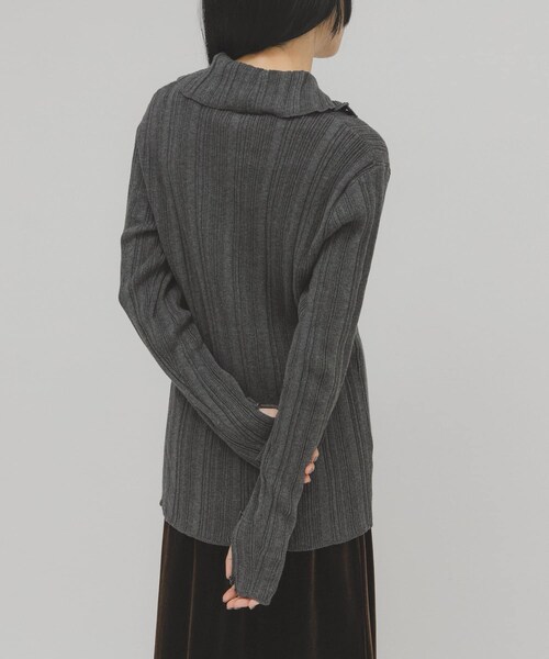 KBF（ケイビーエフ）の「ボタンアップランダムRIBニット（ニット/セーター・レディース・L.BEIGE/BROWN/CHARCOAL・One）」の9枚目の写真