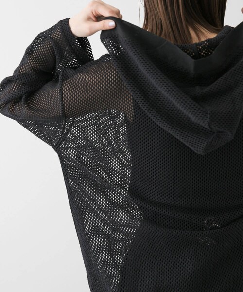 SENSE OF PLACE by URBAN RESEARCH(センスオブプレイスバイアーバンリサーチ)の「フーデットメッシュトップ(その他トップス・レディース・BLACK/IVORY/BROWN・one)」の18枚目の写真