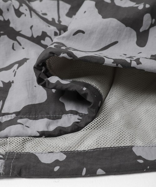 EKAL（エカル）の「mountain research　Splatrail Parka（マウンテンパーカー・メンズ・Gray CCL・S/M/L/XL）」の13枚目の写真