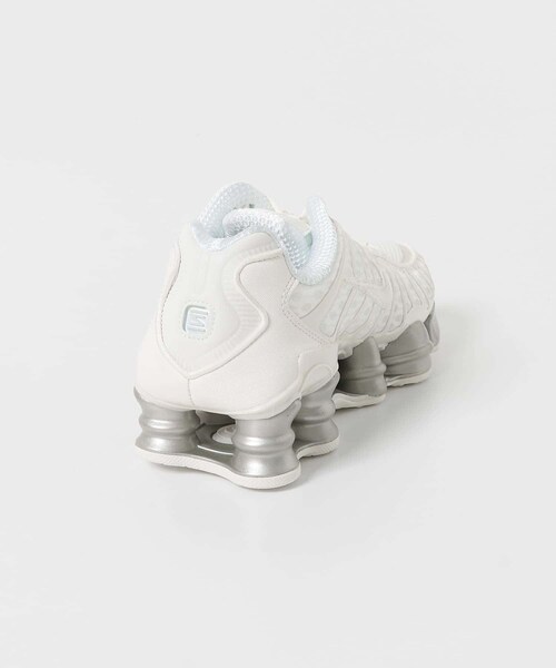 URBAN RESEARCH(アーバンリサーチ)の「NIKE SHOX TL(スニーカー・レディース・103SAIL/002ブラック・23.5/24/24.5/25)」の6枚目の写真