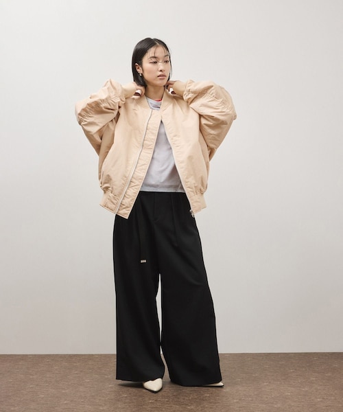 ADAM ET ROPE'（アダムエロペ）の「【PROVOKE for ADAM ET ROPE' 】別注 MA-1（MA-1・レディース・オフホワイト/ベージュ/ベージュ系/ネイビー・F）」の9枚目の写真