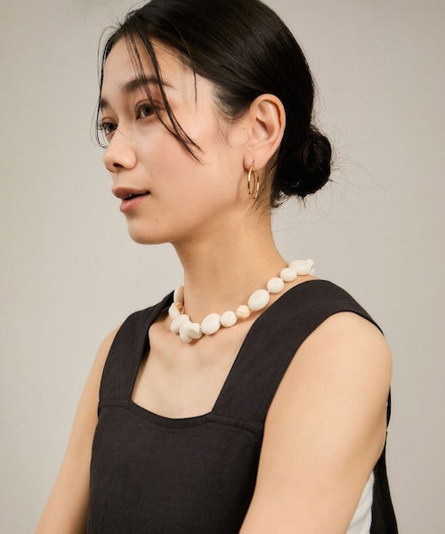 ADAM ET ROPE'(アダムエロペ)の「【Sapir Bachar(サピアバシャール)】CARVED CORAL NECKLACE(ネックレス・レディース・キナリ系・F)」の13枚目の写真