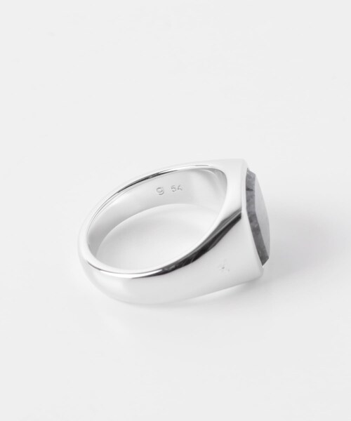 URBAN RESEARCH(アーバンリサーチ)の「TOM WOOD Kay Ring Larvikite(リング・メンズ・SILVER・58/60)」の6枚目の写真