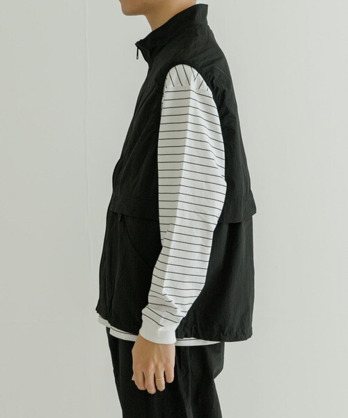 URBAN RESEARCH(アーバンリサーチ)の「『UR TECH』ナイロンベスト(テーラードジャケット・メンズ・BLACK/BLUE/GRAY・M/L)」の16枚目の写真
