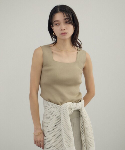 ADAM ET ROPE'（アダムエロペ）の「シルクリブタンクトップ（タンクトップ・レディース・ブラック/オフホワイト/ベージュ・F）」の13枚目の写真