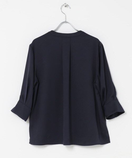 URBAN RESEARCH ROSSO（アーバンリサーチロッソ）の「シルキーツイルVネックブラウス（シャツ/ブラウス・レディース・OFF/MINT/NAVY・Free）」の12枚目の写真