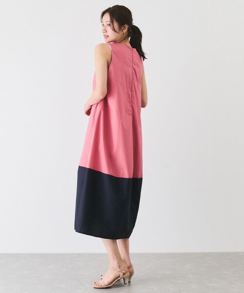 Jayro（ジャイロ）の「バイカラーノースリーブワンピース（ワンピース・レディース・ブラック/ネイビー/ピンク・F）」の16枚目の写真