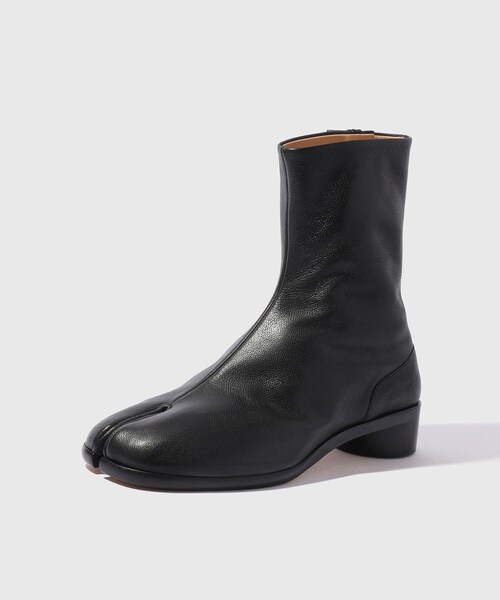 ADAM ET ROPE'(アダムエロペ)の「【Maison Margiela/メゾン マルジェラ】 TABI ANKLE BOOTS H30(ブーツ・メンズ・ブラック・40.0/41.0/42.0)」の5枚目の写真