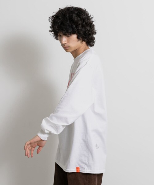 THE GOODLAND MARKET（ザグッドランドマーケット）の「TONY　Bigger Love LS Pocket Tee（Tシャツ/カットソー・メンズ・WHT/BURGUNDY・L）」の7枚目の写真