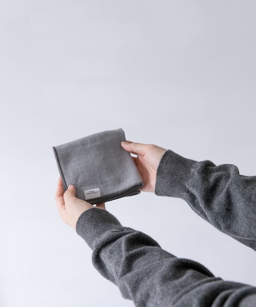 URBAN RESEARCH DOORS（アーバンリサーチドアーズ）の「DOORS LIVING PRODUCTS　ガーゼハンカチ（タオル・メンズ・グレー/ナチュラル/ライトグレー/オフホワイト/ネイビー・-）」の6枚目の写真