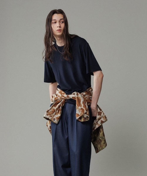 ADAM ET ROPE'(アダムエロペ)の「【NIKKE】ウール天竺 ハーフスリーブ ニットT(Tシャツ/カットソー・メンズ・ブラック/ネイビー・L/M)」の4枚目の写真