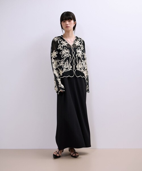 ADAM ET ROPE'(アダムエロペ)の「【WEB限定】メッシュエンブロイダリーカーディガン(カーディガン/ボレロ・レディース・ブラック/ブラック系/ホワイト・F)」の8枚目の写真