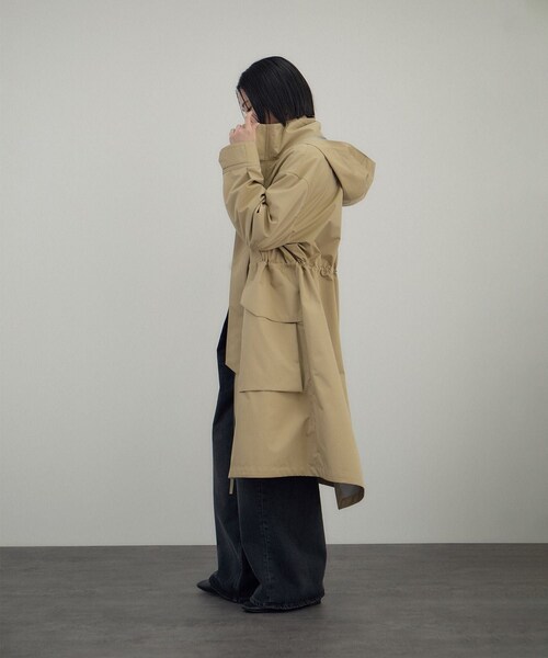 ADAM ET ROPE'（アダムエロペ）の「3レイヤーミリタリーコート / KAJIF（ミリタリージャケット・レディース・ブラック/ベージュ・F）」の7枚目の写真