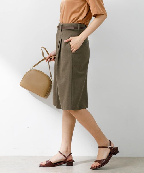 URBAN RESEARCH ROSSO（アーバンリサーチロッソ）の「『UR TECH DRYLUXE』F by ROSSO　タックハーフパンツ（その他パンツ・レディース・BLACK/BEIGE/MOCHA・36/38）」の12枚目の写真