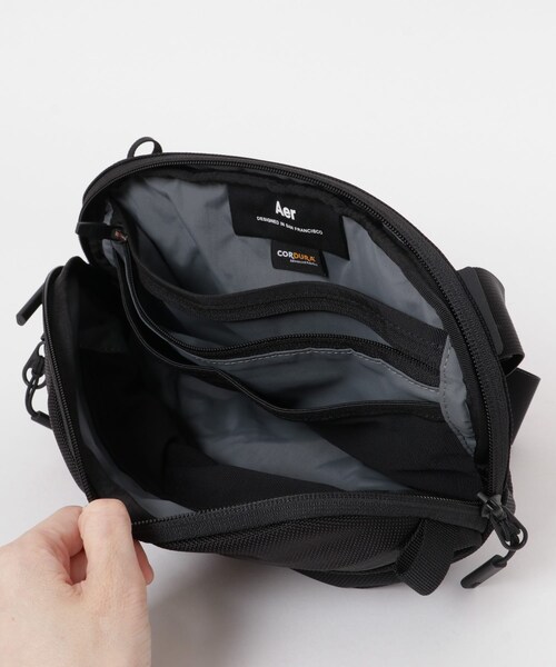 URBAN RESEARCH（アーバンリサーチ）の「Aer　Day Sling3（ボディバッグ/ウエストポーチ・メンズ・BLACK・FREE）」の8枚目の写真