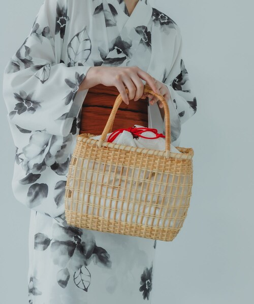 SENSE OF PLACE by URBAN RESEARCH(センスオブプレイスバイアーバンリサーチ)の「『WEB/一部店舗限定』ストローカゴバッグ(かごバッグ・レディース・OFF WHITE/BLACK/GRAY・One)」の6枚目の写真