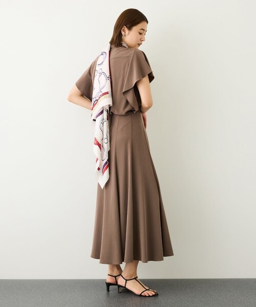 ROPE'(ロペ)の「シルクライクマーメイドフレアスカート/接触冷感・シワ防止・吸水速乾・セットアップ対応・イージーケア(スカート・レディース・ブラウン系/ベージュ系・36/38)」の18枚目の写真