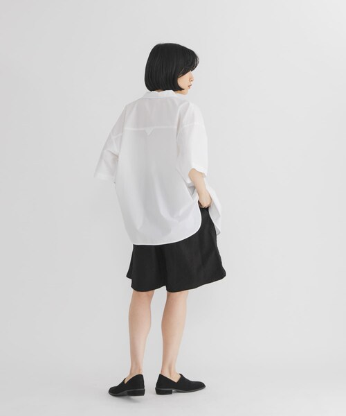 KBF(ケイビーエフ)の「ミニマルオーバーシャツ(シャツ/ブラウス・レディース・OFF/IVORY st/BLACK st/PINK・One)」の20枚目の写真
