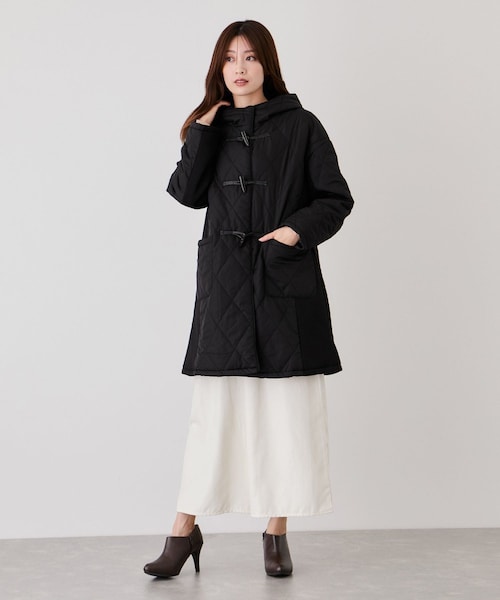 Jayro（ジャイロ）の「中綿キルトダッフルコート（ダッフルコート・レディース・ブラック/オフホワイト/ダークブラウン・M）」の9枚目の写真