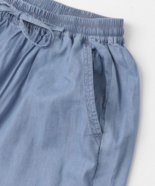 ITEMS URBANRESEARCH（アイテムズ アーバンリサーチ）の「レーヨンデニムワイドパンツ（デニムパンツ・レディース・BLU/O.WSH・FREE）」の18枚目の写真