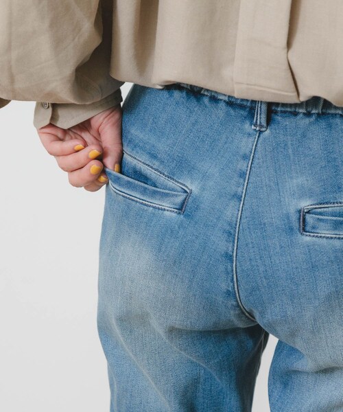 URBAN RESEARCH Sonny Label（アーバンリサーチサニーレーベル）の「MONAME　NEW RELAX TAPERED（デニムパンツ・レディース・LIGHTBLUE・XS/S/M）」の19枚目の写真