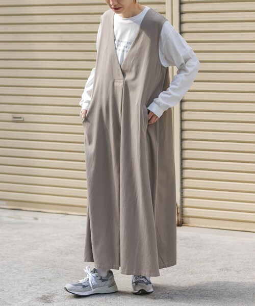 URBAN RESEARCH DOORS(アーバンリサーチドアーズ)の「FORK&SPOON フロントタックフレアワンピース(ワンピース・レディース・BLACK/BEIGE/DARKGREEN・1/2)」の17枚目の写真