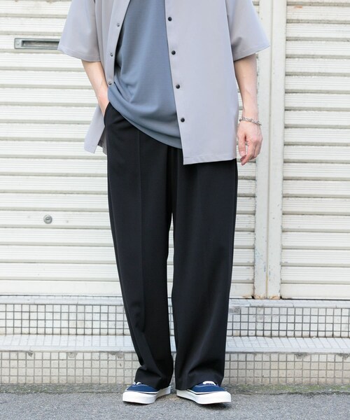 ITEMS URBANRESEARCH（アイテムズ アーバンリサーチ）の「『セットアップ対応』ウォッシャブル×クールタッチTRストレートパンツ（その他パンツ・メンズ・BLK/BEG/GRY/CHK・M/L）」の6枚目の写真