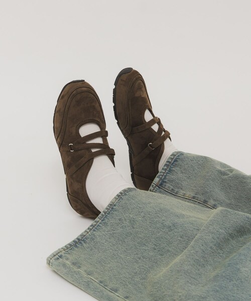 KBF（ケイビーエフ）の「メリージェーンスニーカー（スニーカー・レディース・BROWN/CHARCOAL・36/37/38）」の22枚目の写真