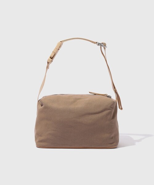 ADAM ET ROPE'(アダムエロペ)の「【Maison Margiela/メゾン マルジェラ】HIGH TECH POUCH(ハンドバッグ・メンズ・ベージュ・F)」の4枚目の写真