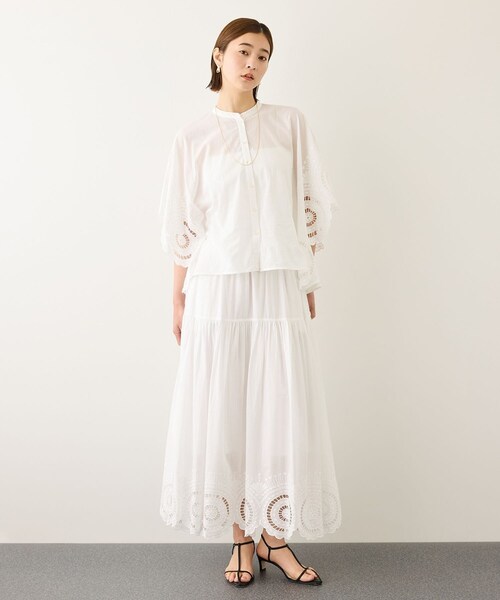ROPE'(ロペ)の「INDIAコットンボイルシフリー刺繍ケープ(ポンチョ)ブラウス/セットアップ対応・イージーケア(シャツ/ブラウス・レディース・ブラック/ホワイト・F)」の10枚目の写真