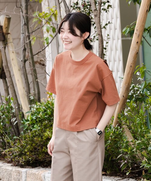 EKAL（エカル）の「『吸水速乾/UVカット』DRY OUT SHORT LENGTH T-SHIRTS（Tシャツ/カットソー・レディース・ダークプラム/ホワイト/アイボリー/ベージュ/チャコール/サルチャ/ブラウンカーキ・FREE）」の4枚目の写真