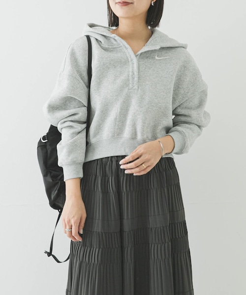URBAN RESEARCH（アーバンリサーチ）の「NIKE　PHNX FLC OS CRP HNL（パーカー・レディース・663 PINK/010 BLACK/043 P PT/133 SAIL/502 TATTOO・M）」の3枚目の写真