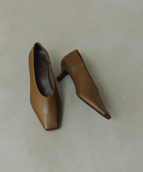 ADAM ET ROPE'（アダムエロペ）の「【EMOELLE】スクエアレザーパンプス（パンプス・レディース・ブラック/ブラウン・23.0/23.5/24.0/24.5）」の5枚目の写真