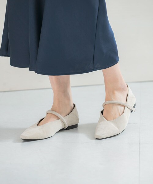 URBAN RESEARCH ROSSO（アーバンリサーチロッソ）の「REMME　FLAT SUEDE SHOES（その他シューズ・レディース・ADRAR・36/37/38/39）」の2枚目の写真