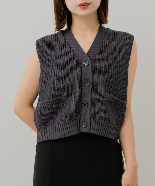 SENSE OF PLACE by URBAN RESEARCH（センスオブプレイスバイアーバンリサーチ）の「クロップドニットベスト（ベスト・レディース・IVORY/CHARCOAL/NAVY・one）」の2枚目の写真