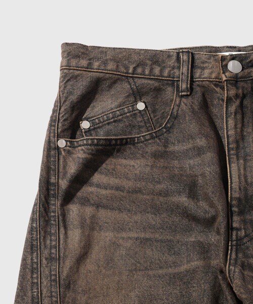 ADAM ET ROPE'（アダムエロペ）の「【NVRFRGT/ネヴァーフォーゲット】3D TWISTED WIDE LEG JEANS MUD FADED BLACK（デニムパンツ・メンズ・スミクロ・1/2/3）」の21枚目の写真