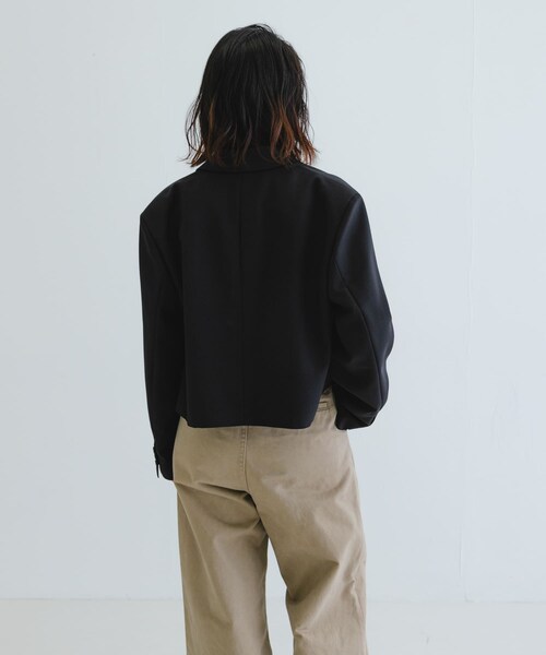URBAN RESEARCH（アーバンリサーチ）の「new basic　ボックスショートジャケット（テーラードジャケット・レディース・BLACK/L.BEIGE・FREE）」の9枚目の写真
