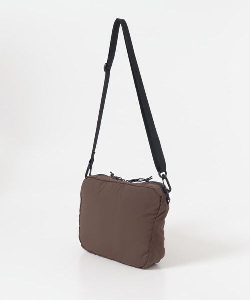 URBAN RESEARCH DOORS(アーバンリサーチドアーズ)の「クロスポケットショルダーバッグ(ショルダーバッグ・メンズ・BLACK/GRAY/BROWN・-)」の10枚目の写真