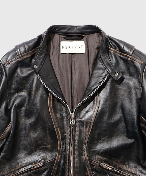 ADAM ET ROPE'（アダムエロペ）の「【NVRFRGT/ネヴァーフォーゲット】DISTRESSED LEATHER MOTORCYCLE JACKET（ライダースジャケット・メンズ・ダークブラウン・2）」の20枚目の写真