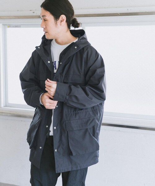 URBAN RESEARCH DOORS（アーバンリサーチドアーズ）の「『別注』SIERRA DESIGNS×DOORS　MOUNTAIN PARKA（マウンテンパーカー・メンズ・Blue Gray/Greige/Ink Black・M/L）」の22枚目の写真