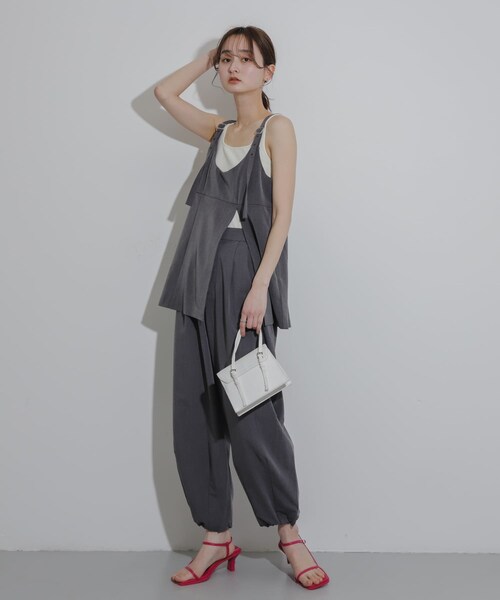 SENSE OF PLACE by URBAN RESEARCH（センスオブプレイスバイアーバンリサーチ）の「スリットキャミソールトップ（その他トップス・レディース・GRAY/BLACK/BEIGE・one）」の17枚目の写真