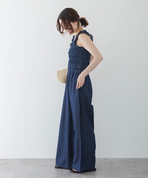URBAN RESEARCH Sonny Label(アーバンリサーチサニーレーベル)の「フリルシャーリングサロペット(つなぎ/オールインワン・レディース・ブラック/インディゴ・36/38)」の20枚目の写真