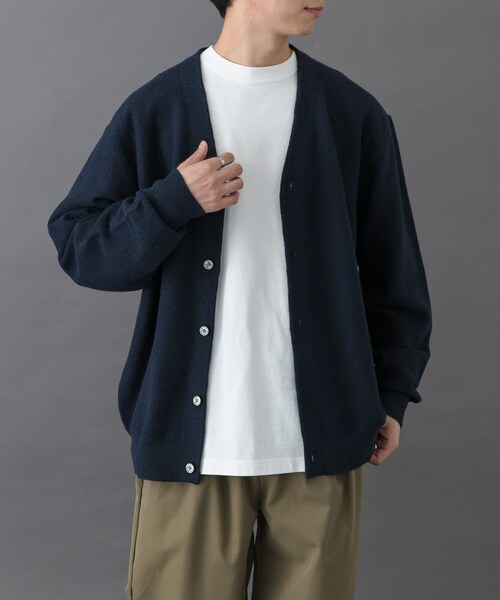 URBAN RESEARCH DOORS(アーバンリサーチドアーズ)の「FORK&SPOON PROVORONE Vネックカーディガン(カーディガン/ボレロ・メンズ・NAVY/CHARCOAL・4/5)」の17枚目の写真