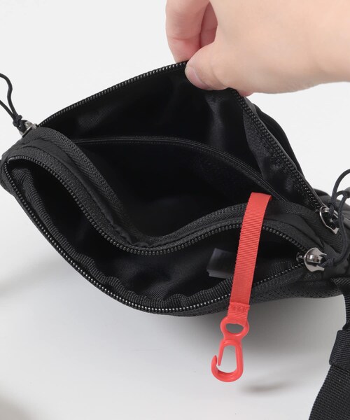 URBAN RESEARCH DOORS(アーバンリサーチドアーズ)の「SALOMON ACS WAIST PACK SMALL(ボディバッグ/ウエストポーチ・レディース・BLACK/PALPMA/GREEN・One)」の9枚目の写真
