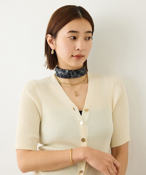 ROPE'（ロペ）の「ROPE' リバイバルシルクスカーフ/Sサイズ・26AW（バンダナ/スカーフ・レディース・ブラック/オフホワイト/カーキ/レッド/ピンク・F）」の16枚目の写真