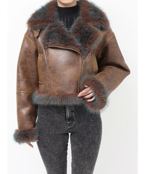 MURUA（ムルーア）の「アンイーブンショートフェイクムートンジャケット（ムートンコート・レディース・アイボリー/ブラック/ブラウン/カーキ/キャメル・F）」の22枚目の写真