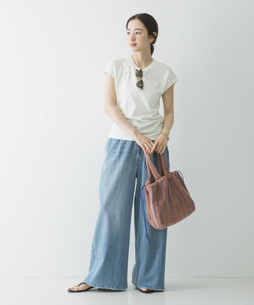 URBAN RESEARCH(アーバンリサーチ)の「サイドギャザーカットソー(Tシャツ/カットソー・レディース・OFF WHITE/BLACK/BROWN・Free)」の10枚目の写真